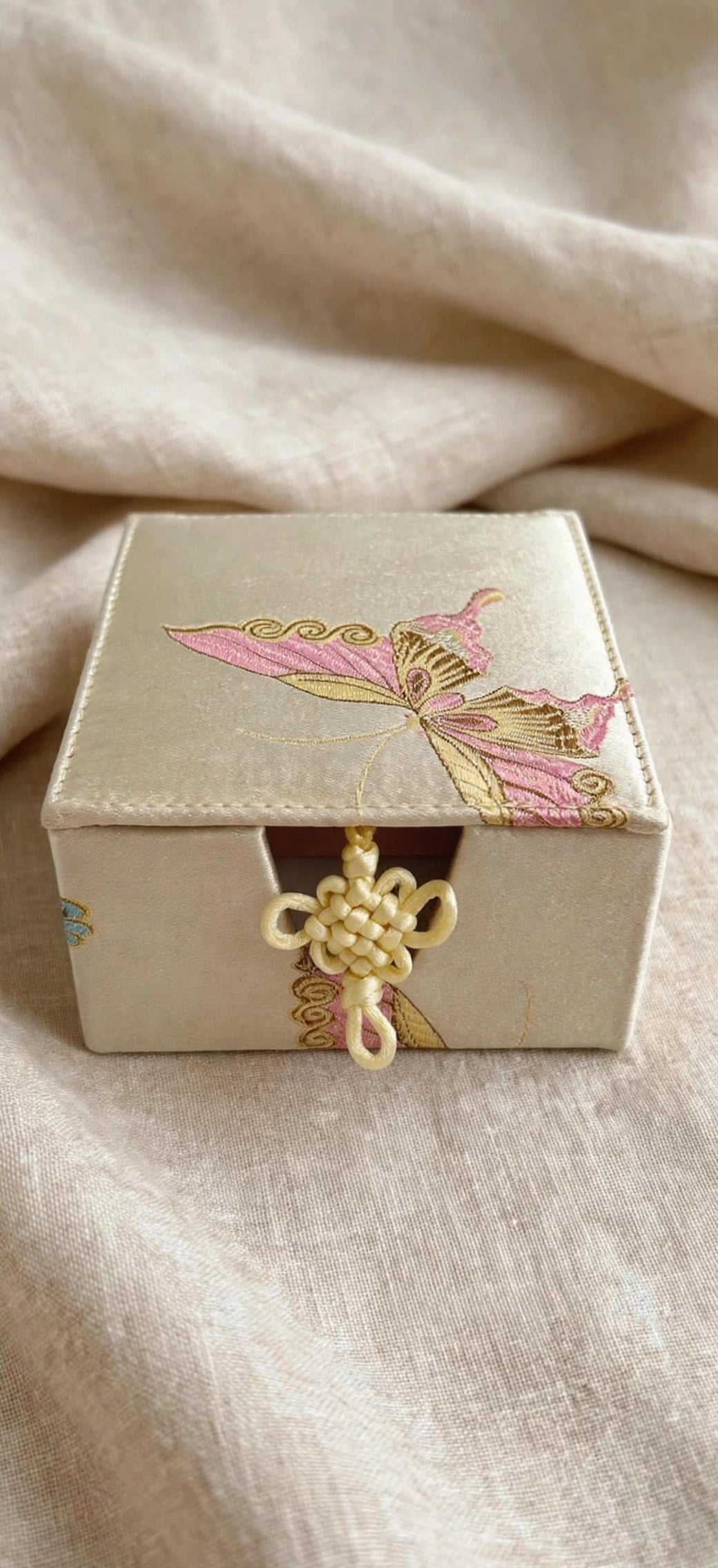 Embroidered Silk Butterfly Jewelry Box with Chinese Knot Closure - Oriental Trinket Keepsake Box with Floral Memo Notepad Set - Decorative Silk Storage Boxing